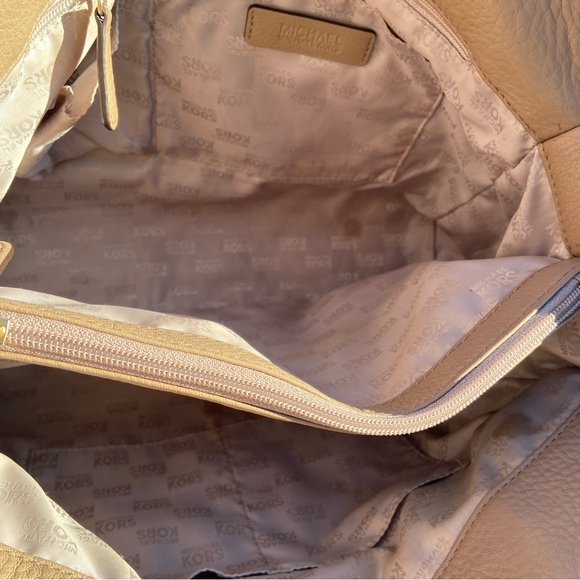 Michael Kors Hamilton East West Beige Leather Satchel Chain Strap Tote - Picture 7 of 16